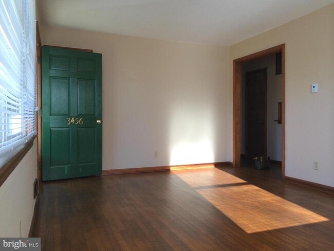 Building Photo - 3456 Fall Hill Ave