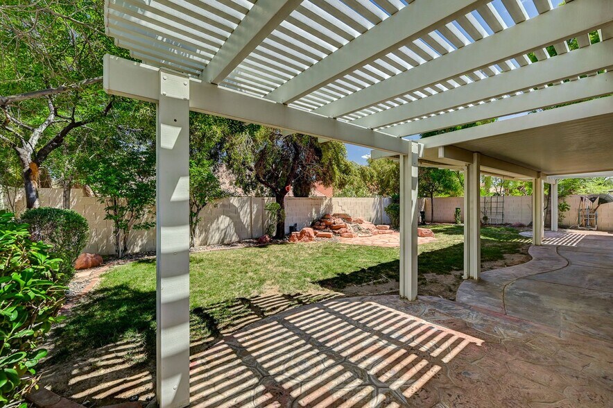 Building Photo - 9042 Edenbridge Ct