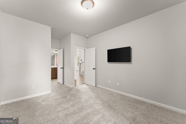 Building Photo - 4656 Silver Oak Dr SW