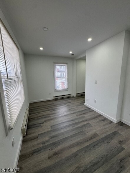 Building Photo - 96 Broughton Ave