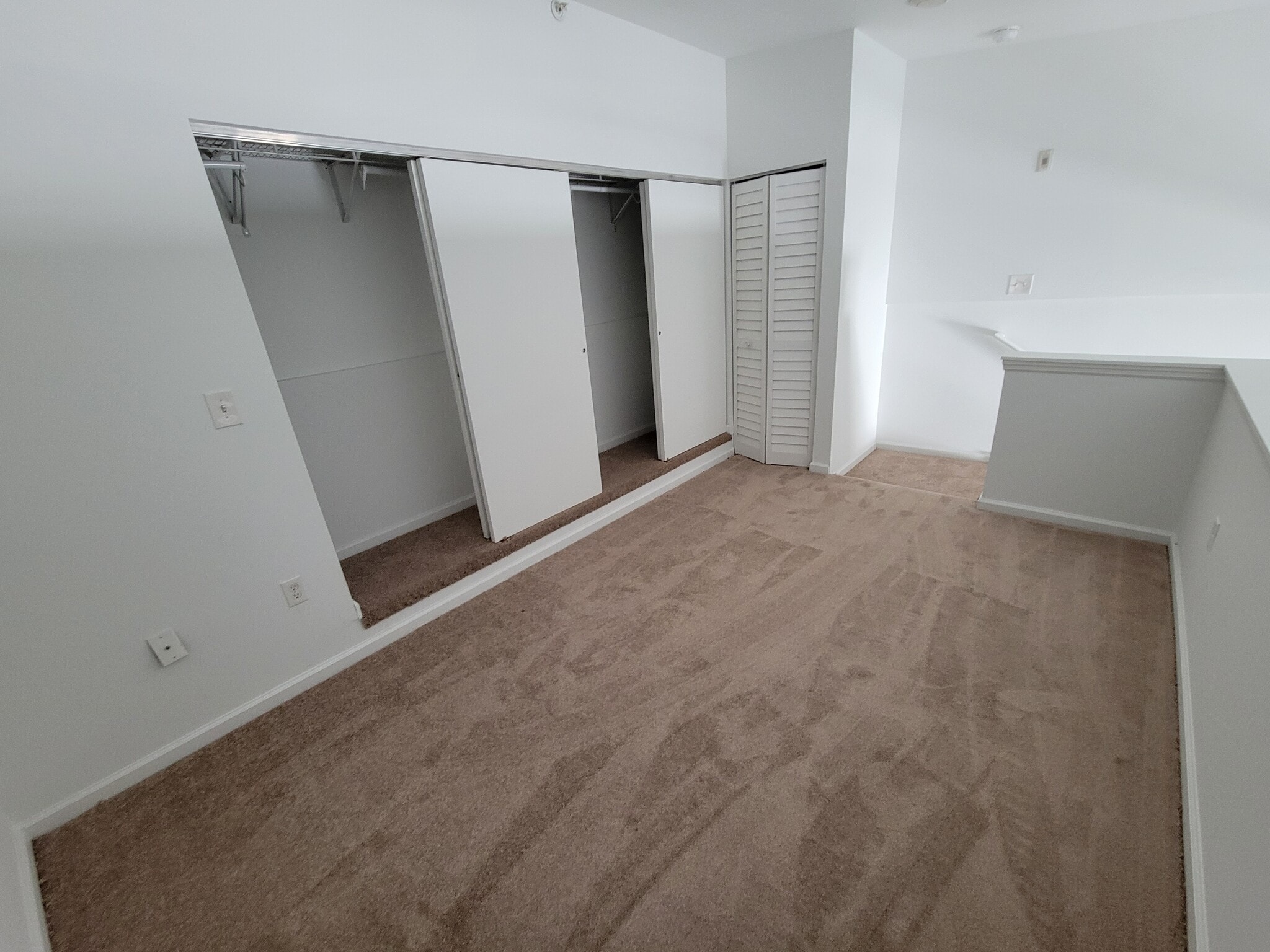 Building Photo - 2231 Bryn Mawr Ave