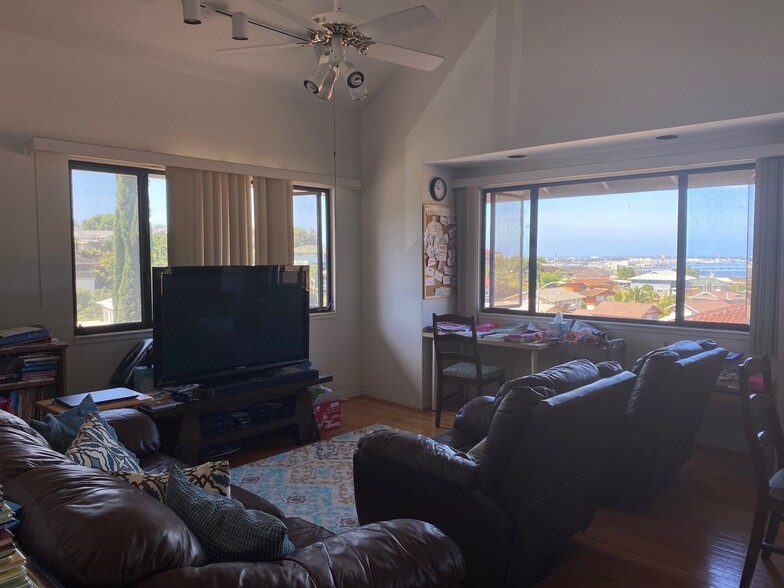 Building Photo - 99-576 Hoio St