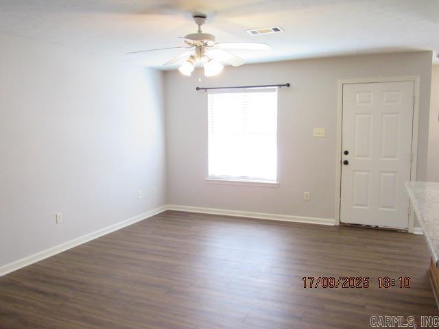 Building Photo - 1320 Pyramid Dr