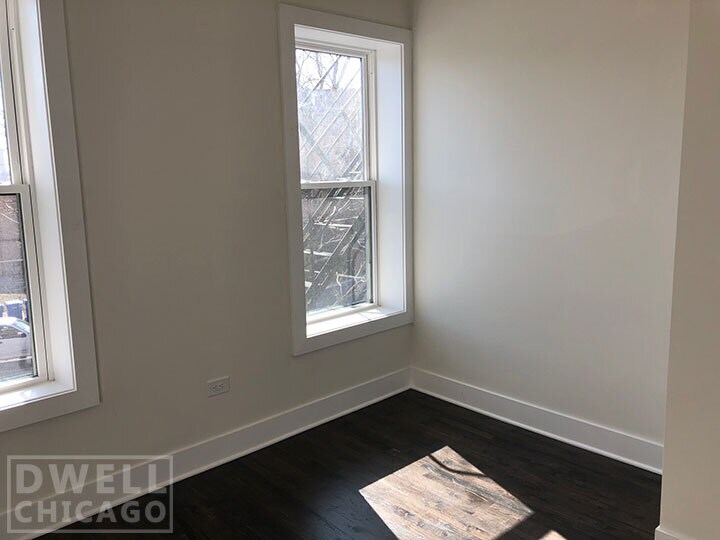 Building Photo - 2362 N Clybourn Ave