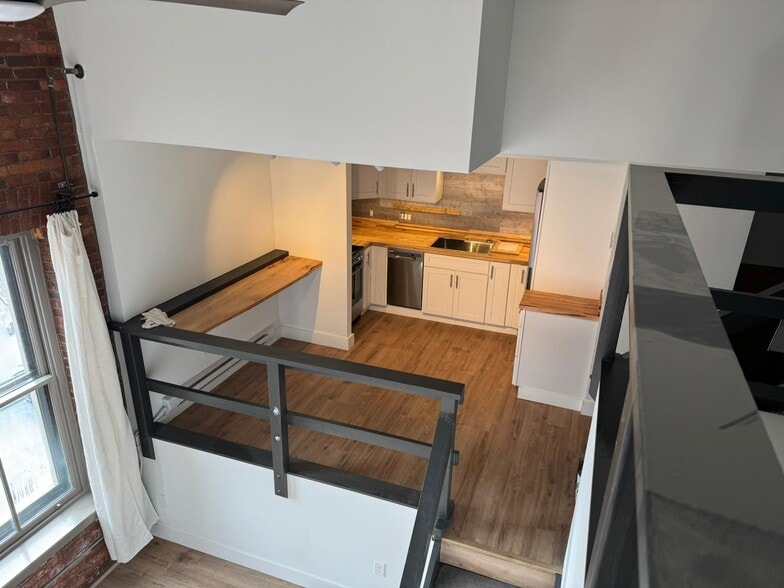 Looking down from Den/Loft - 99 Silver St