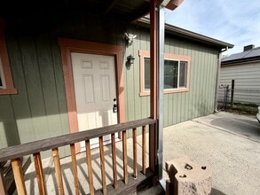 Building Photo - 1835 Desna St