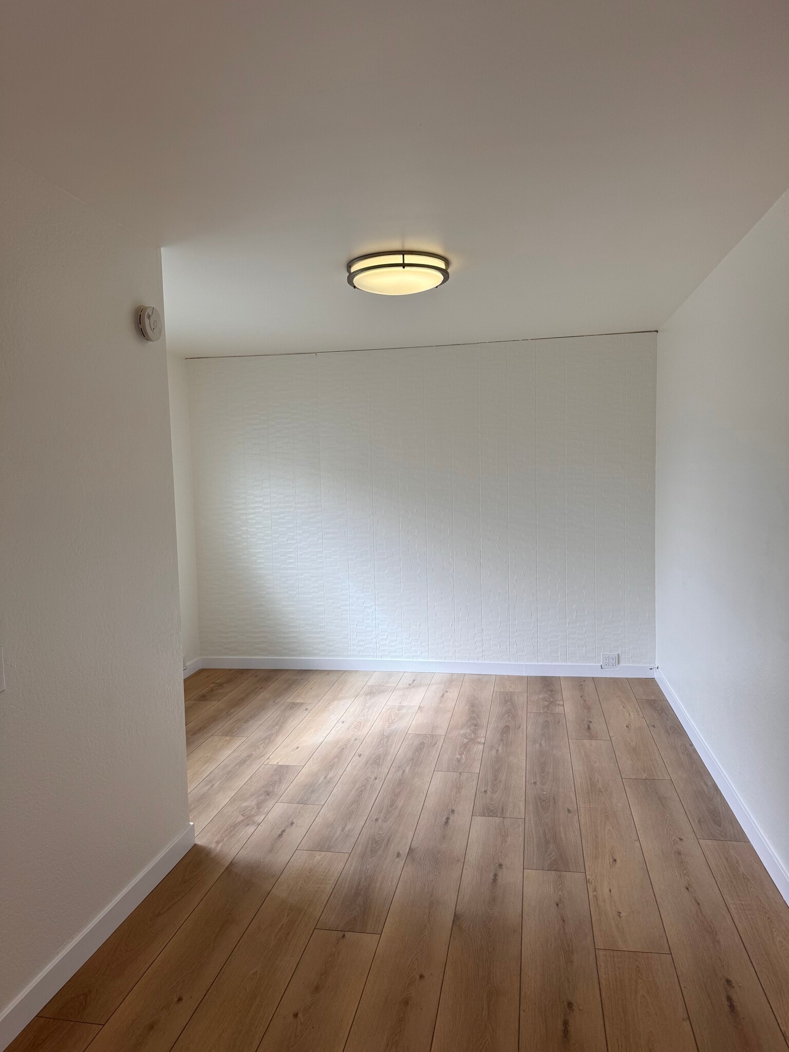 Building Photo - 215 El Porto St