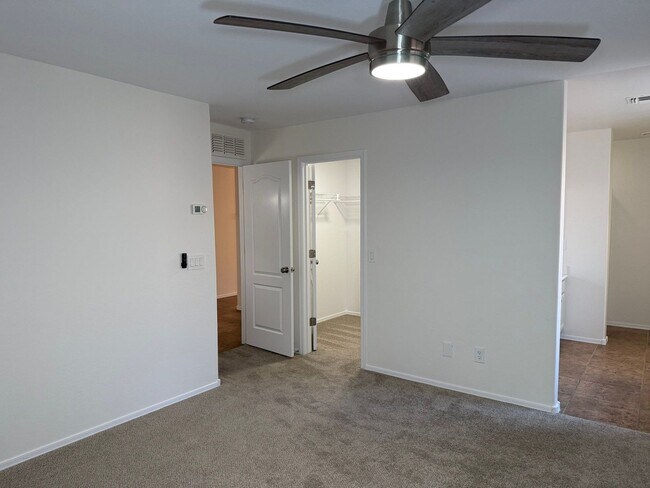 Building Photo - 3922 N Creosote Ct