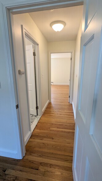 Building Photo - 852 Smith St