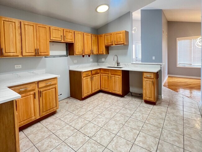 Building Photo - 123 Iliad Dr