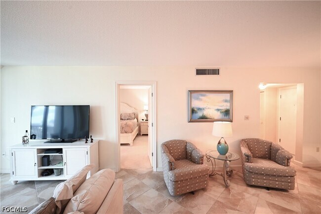 Building Photo - 7146 Estero Blvd
