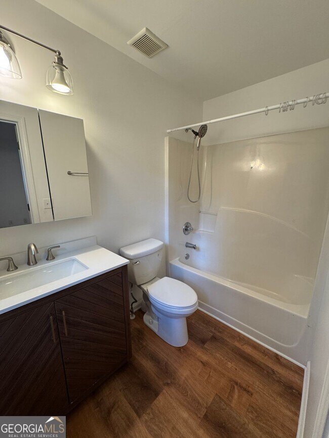 Building Photo - 67 Johnson Rd NW