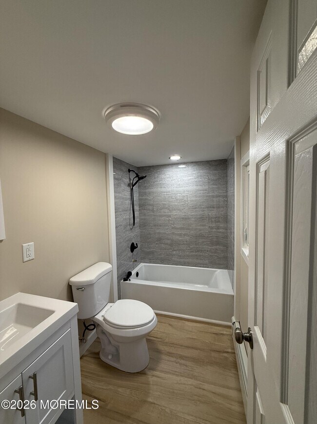 Building Photo - 801 Pensacola Rd