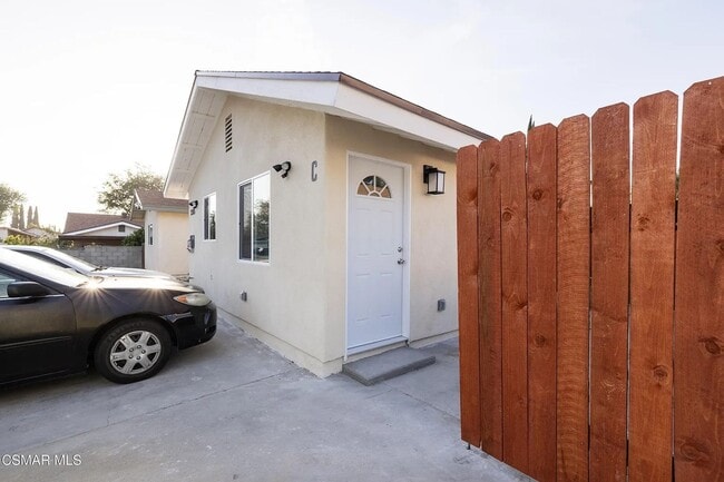 Building Photo - Bryson Place Home