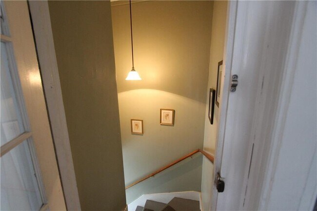 Building Photo - 28 Mcallister St