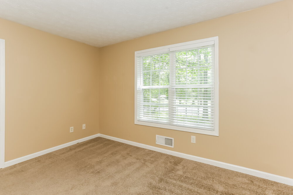 Building Photo - 520 Gregory Manor Dr SW