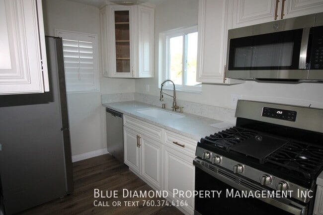 Building Photo - 1323 Locust St