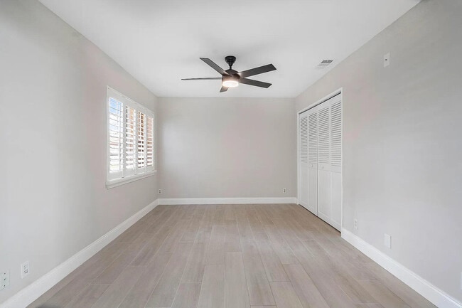 Building Photo - 8031 Nadmar Ave