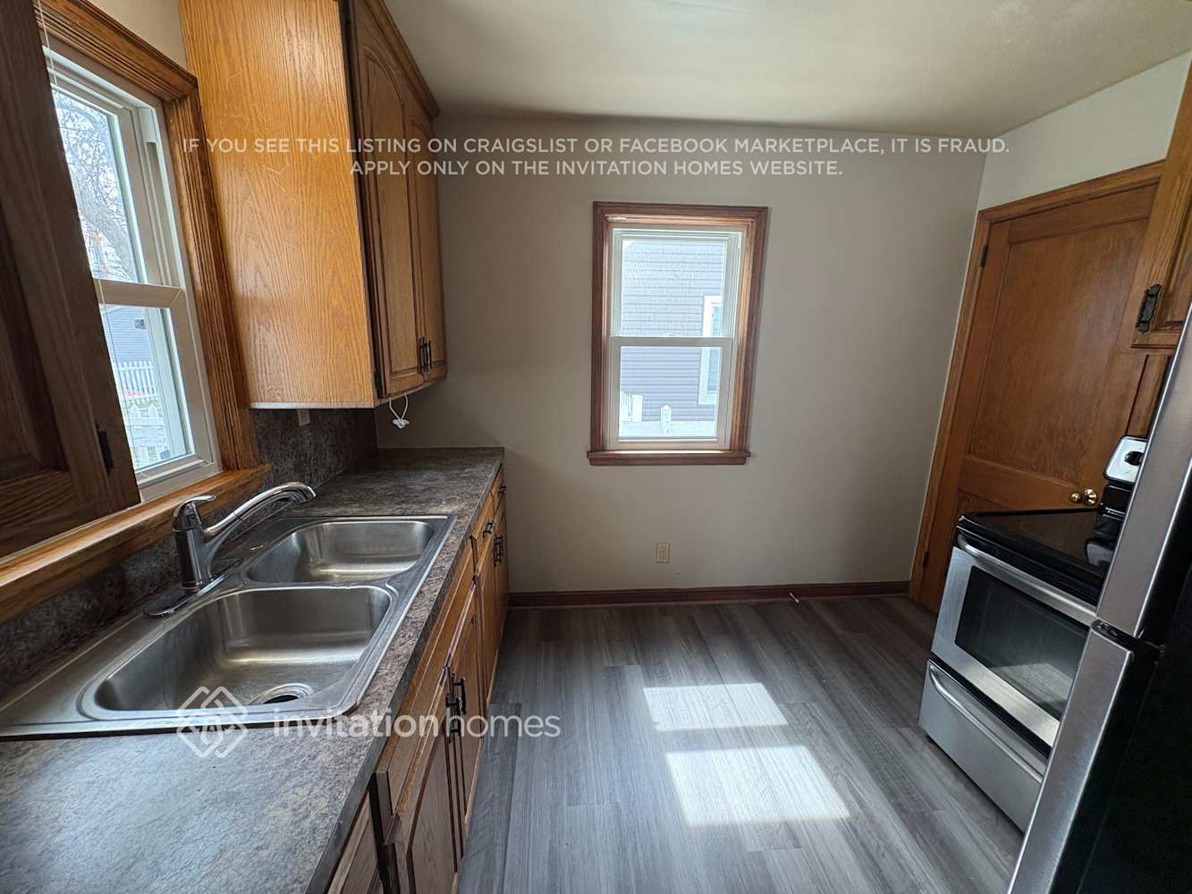 Building Photo - 4524 Zenith Ave N