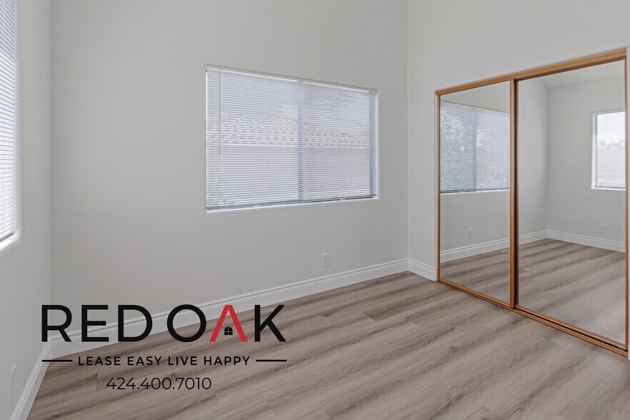 Building Photo - 1250 W Gardena Blvd