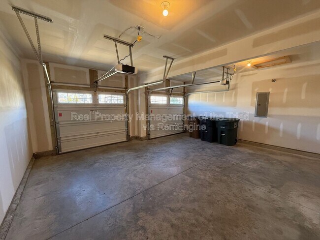 Building Photo - 5012 Shorthorn Way