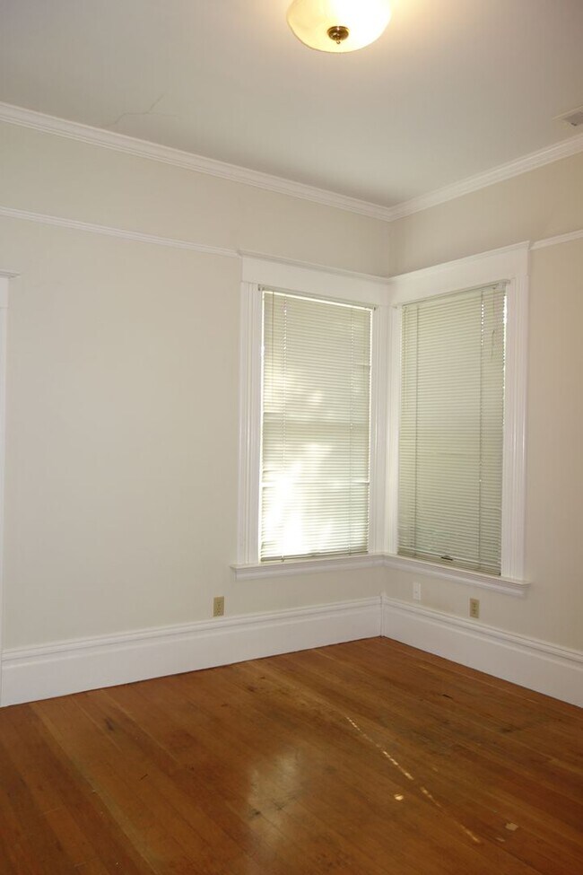 Building Photo - Charming 1910 Winters Home – 3 Bed, 2 Bath – Steps from Historic Downtown