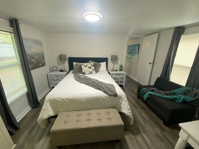 Building Photo - 416 Ranch Rd