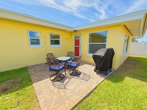 Building Photo - 3255 La Paloma Ave
