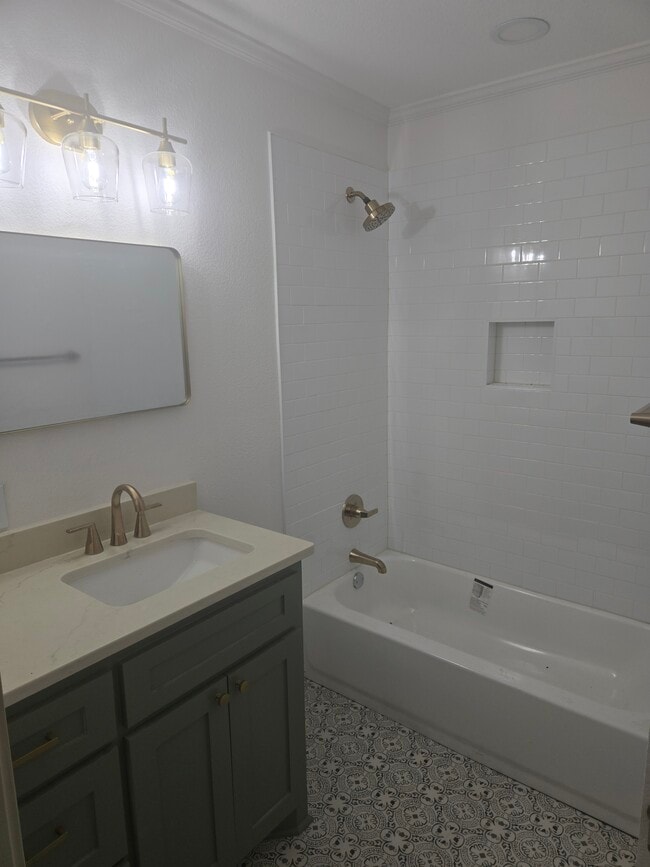 Building Photo - 415 N 23rd St