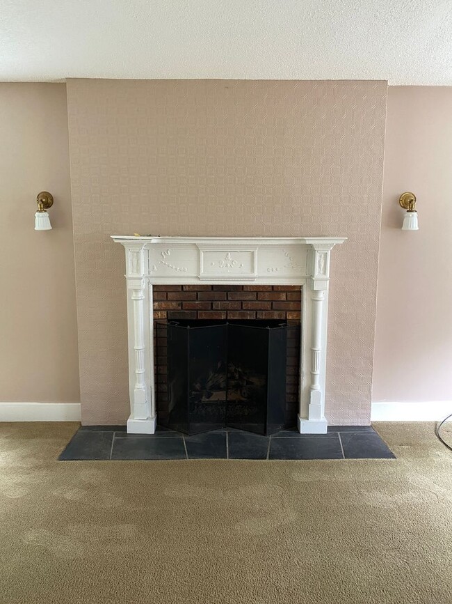 Building Photo - Coming Soon!!! Beautiful, Picture Perfect ...