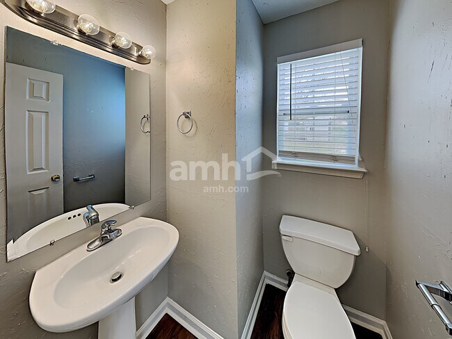 Building Photo - 1020 Ridgefield Circle
