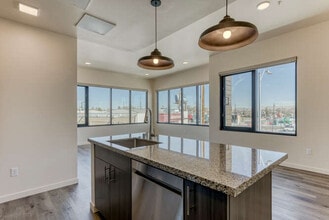 Building Photo - oneR midTown