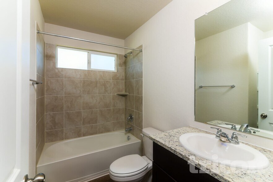 Building Photo - 15406 Shortwing