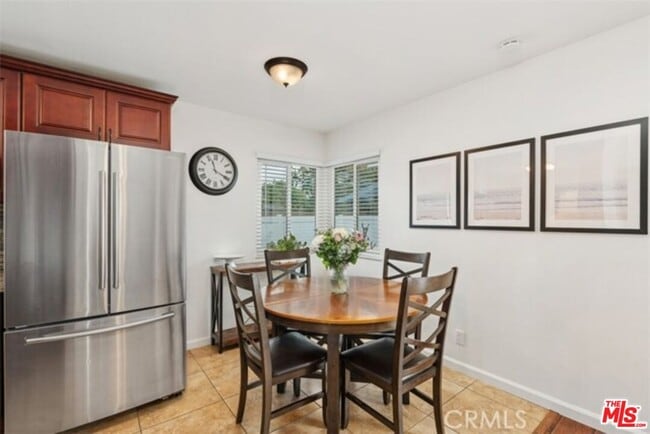 Building Photo - 4500 W Tiller Ave