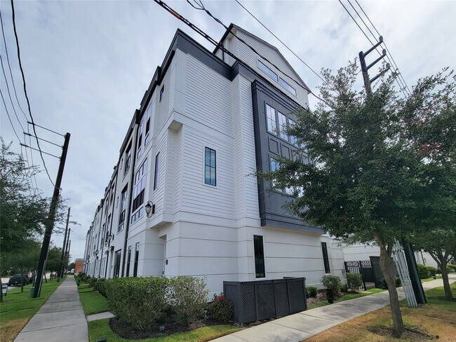 Building Photo - 1123 Paige St