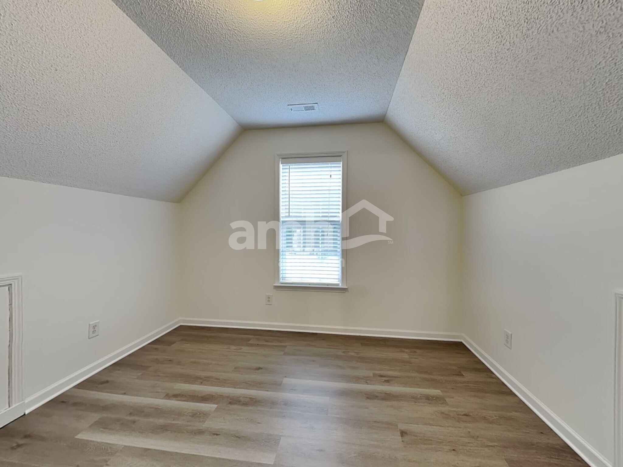 Building Photo - 8505 Rockcliff Rd