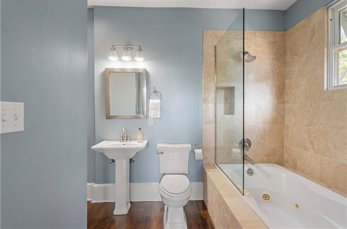 Building Photo - 5815 S Robertson St