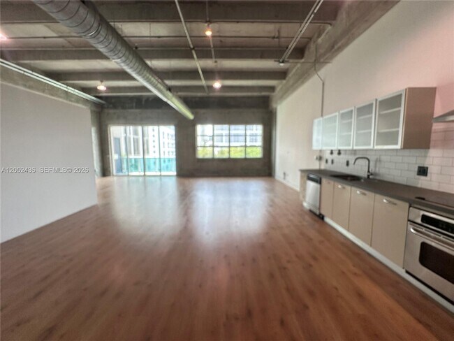 Building Photo - 1749 NE Miami Ct