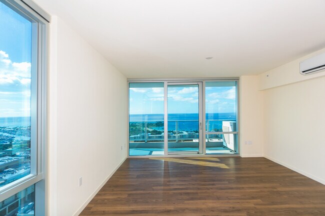 Building Photo - 1391 Kapiolani Blvd