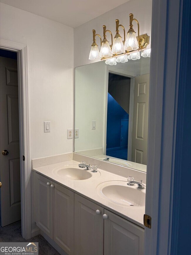 Building Photo - 96 Highgrove Dr