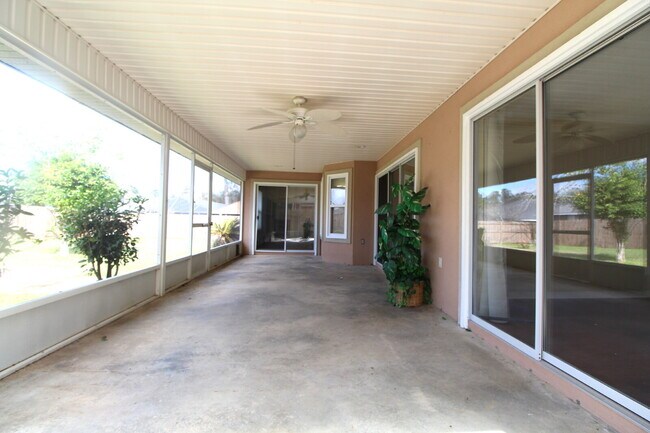 Building Photo - Spacious 3-Bedroom Cantonment Home with Sc...