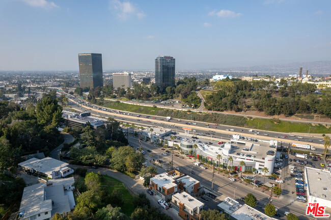 Building Photo - 3521 Cahuenga Blvd