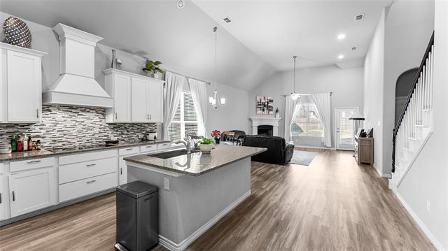 Building Photo - 3800 Carmel Hills Dr