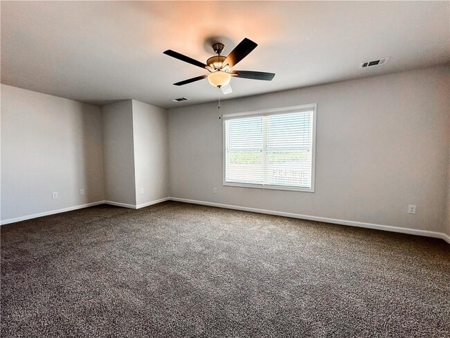 Building Photo - 6320 Pne Sta Dr