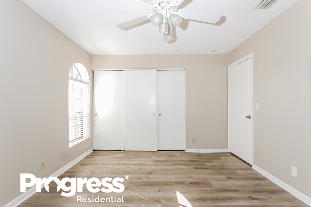 Building Photo - 1725 Shoreside Cir