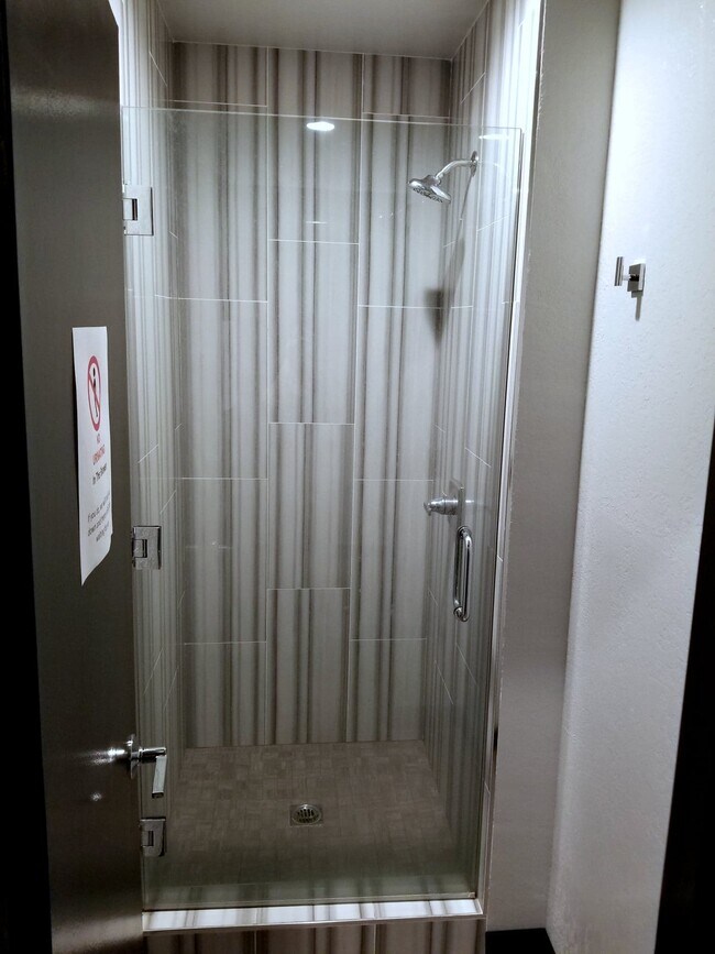 guest shower by pool - 1515 S Beverly Dr