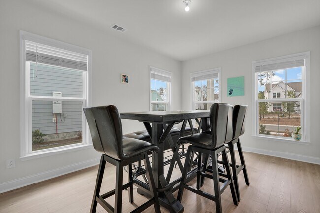 Building Photo - 268 Loblolly Ln