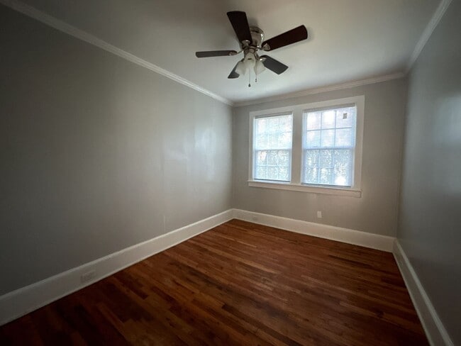 Building Photo - Move-In Ready Home with Spacious Backyard & Prime Location