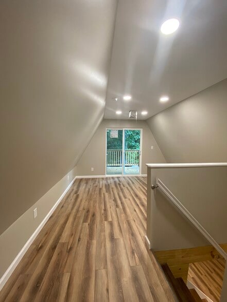 Den/Office - 71 Goose Hollow Rd