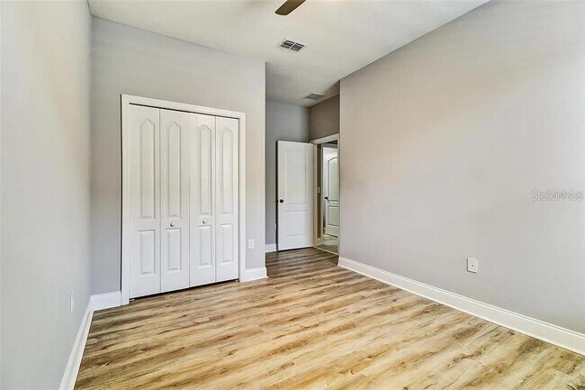 Building Photo - 1856 Napoli Dr